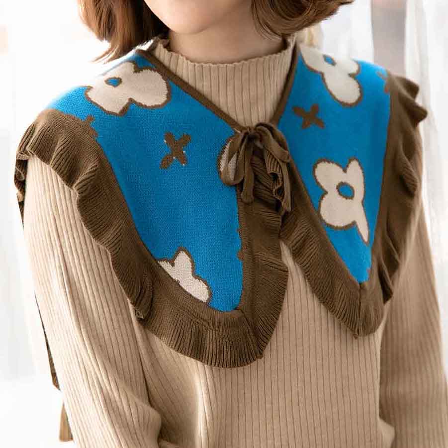 Flowery Spot Capelet