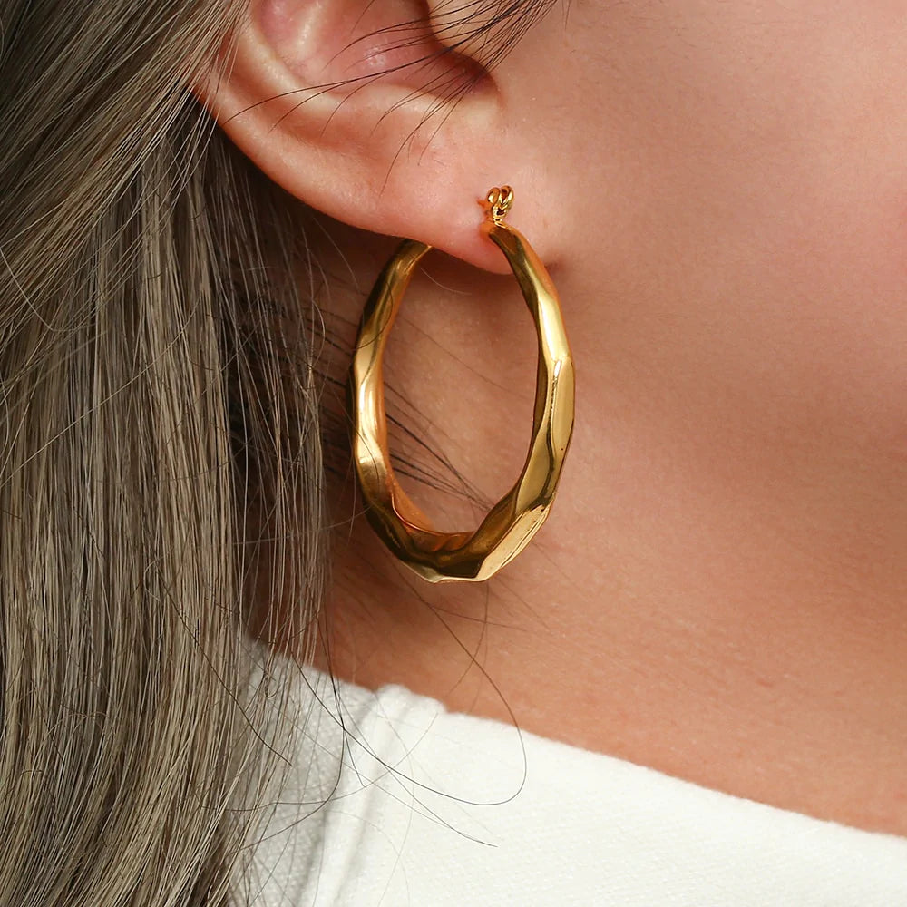 Olivia Le | Celine Hammered Hoop Earrings